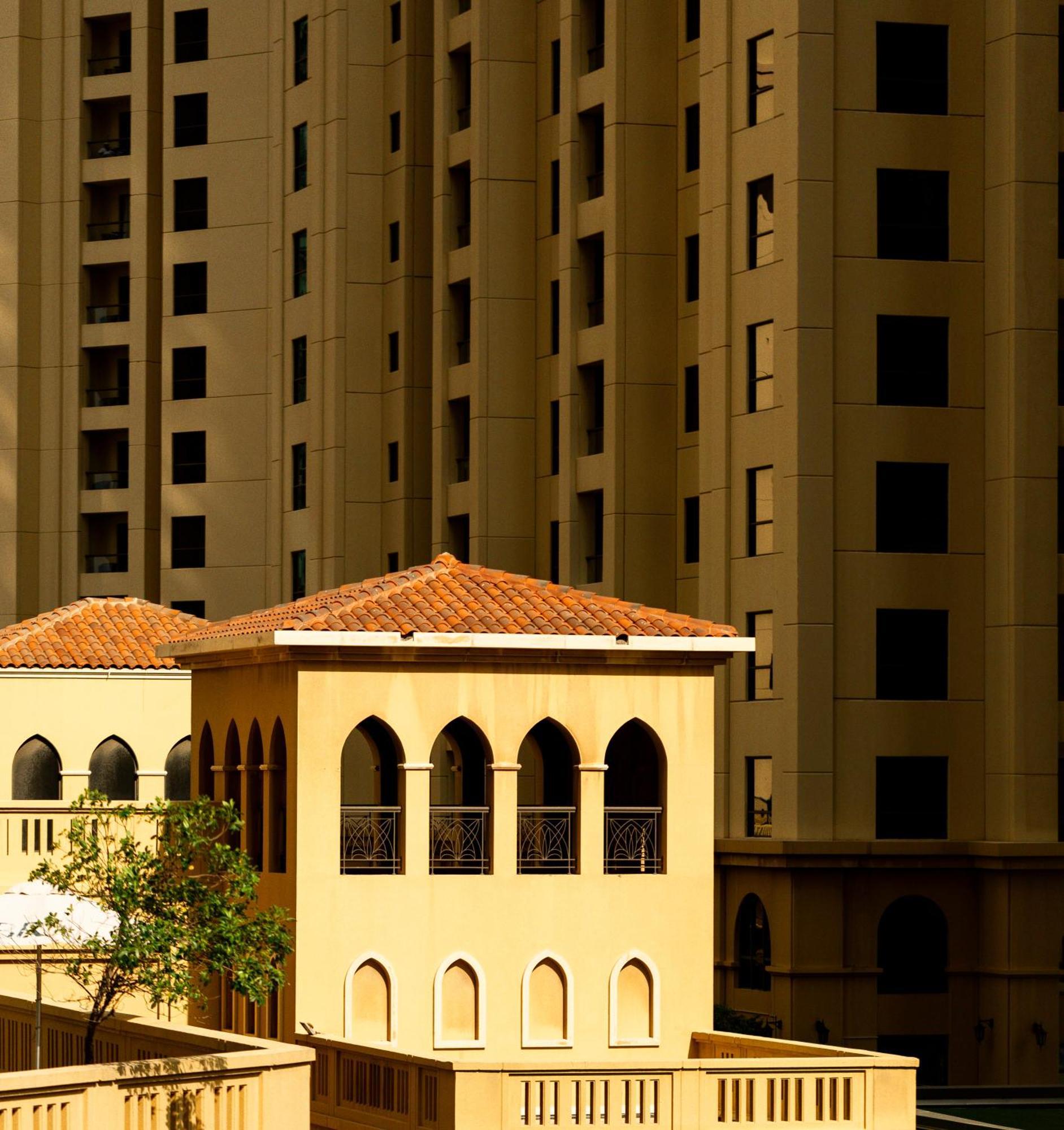 Happy Academia Jbr Lägenhet Dubai Exteriör bild